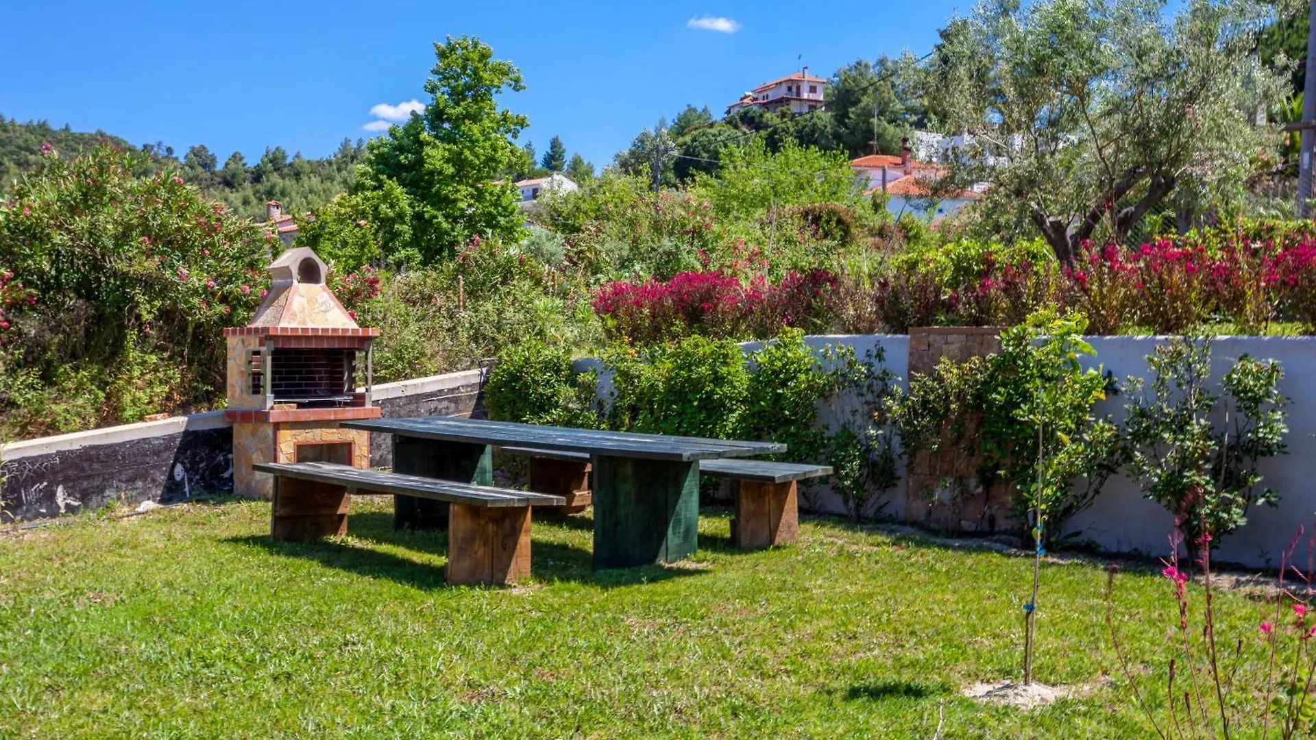 Megan Luxury Villa With Private Pool بيفكوهوري