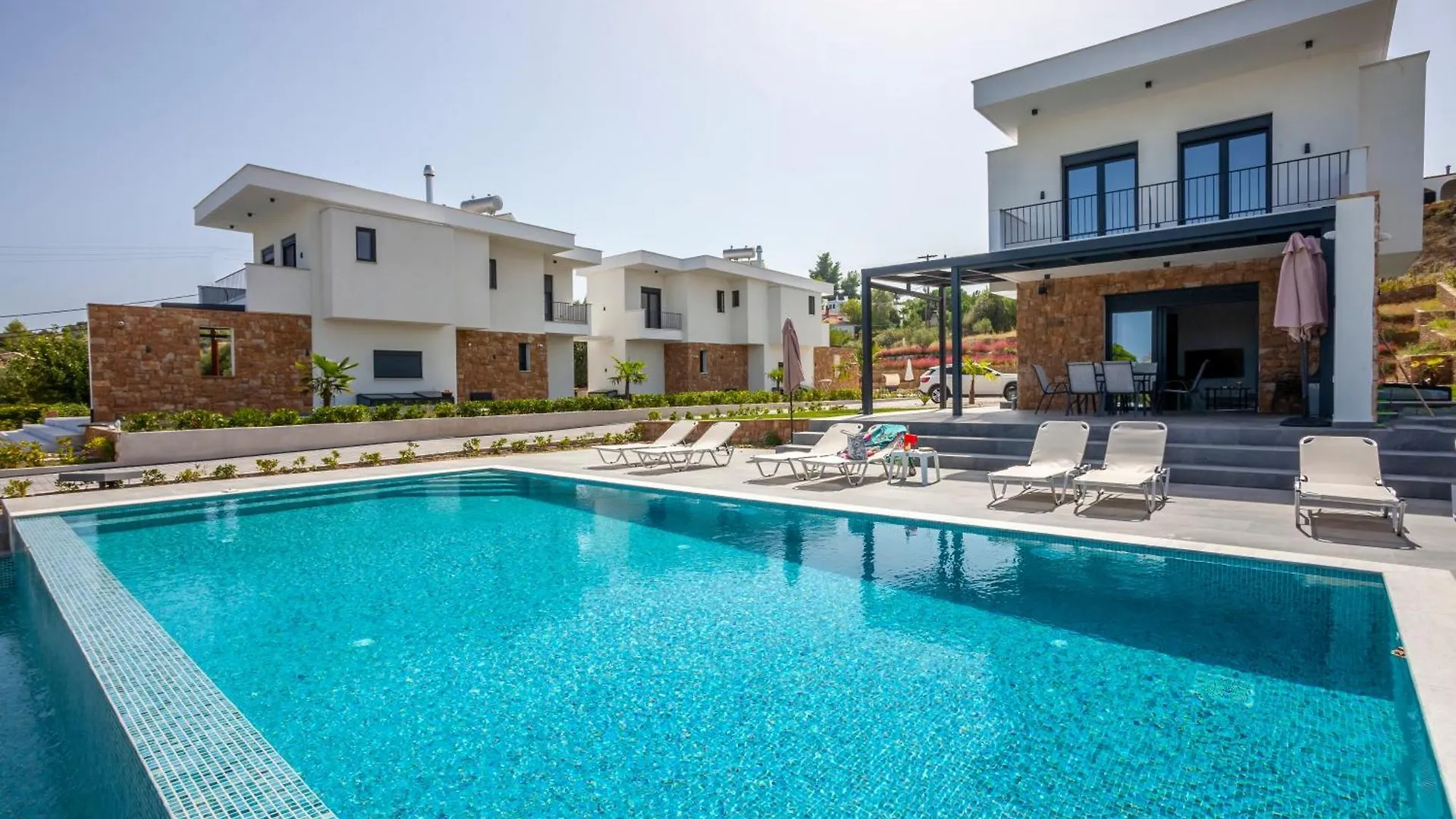 Megan Luxury Villa With Private Pool Pefkochori Apartment